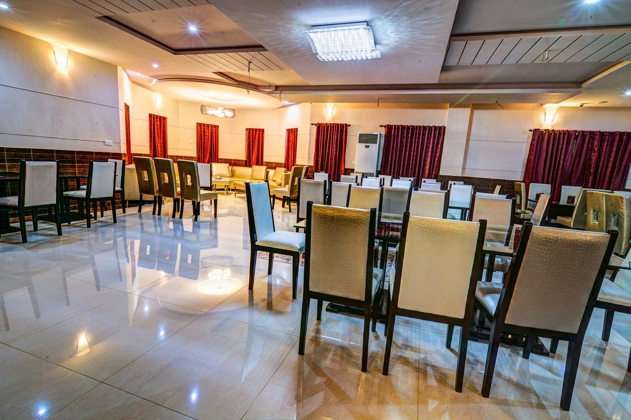 Midway Hotel & Restaurant Sadiqabad Exterior foto